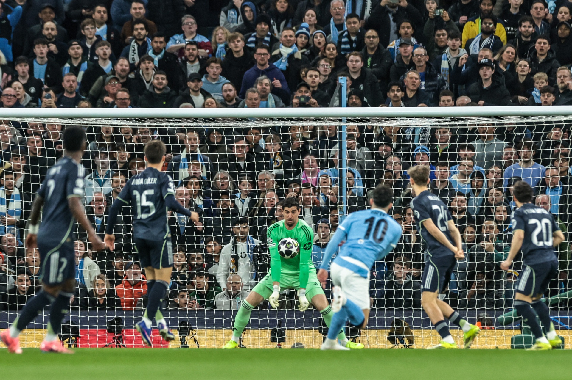 Wskazał najlepszego bramkarza świata. "Jest niezawodny"