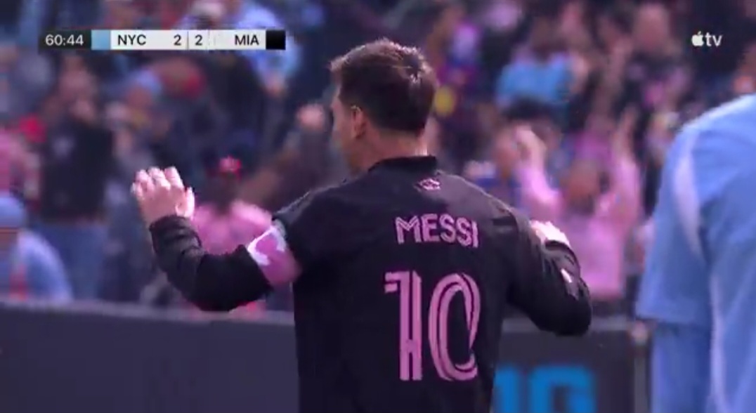 Gol Messiego z wolnego. Argentyńczykowi dopisało szczęście [WIDEO]