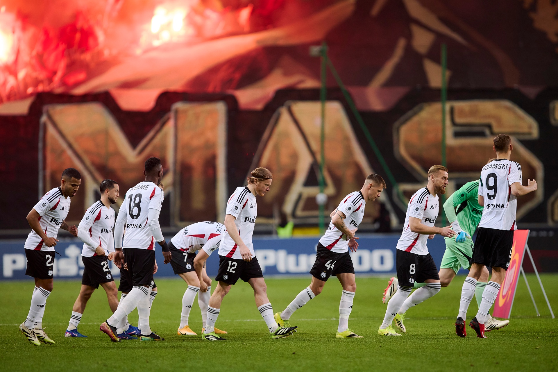 Gorąco po remisie Legii z Rakowem. "Tęskniliśmy królu"
