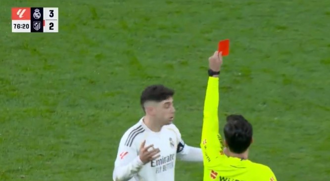 Valverde z czerwoną kartką! Szok w meczu Real - Atletico [WIDEO]