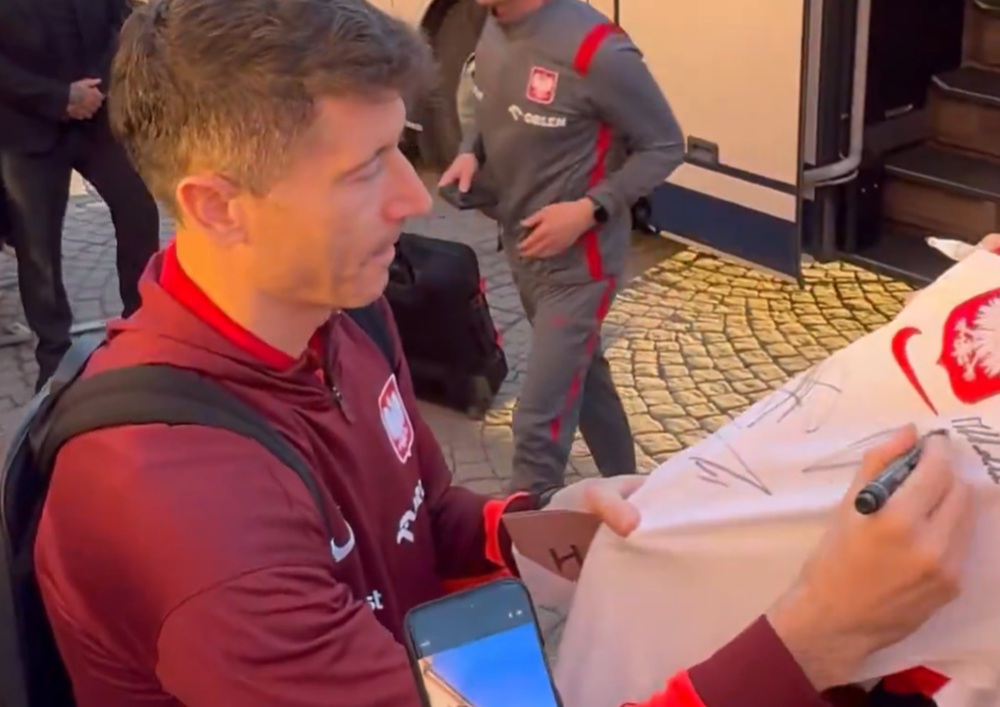 Reprezentacja Polski już w Szwecji! Odliczamy godziny do meczu roku [WIDEO]