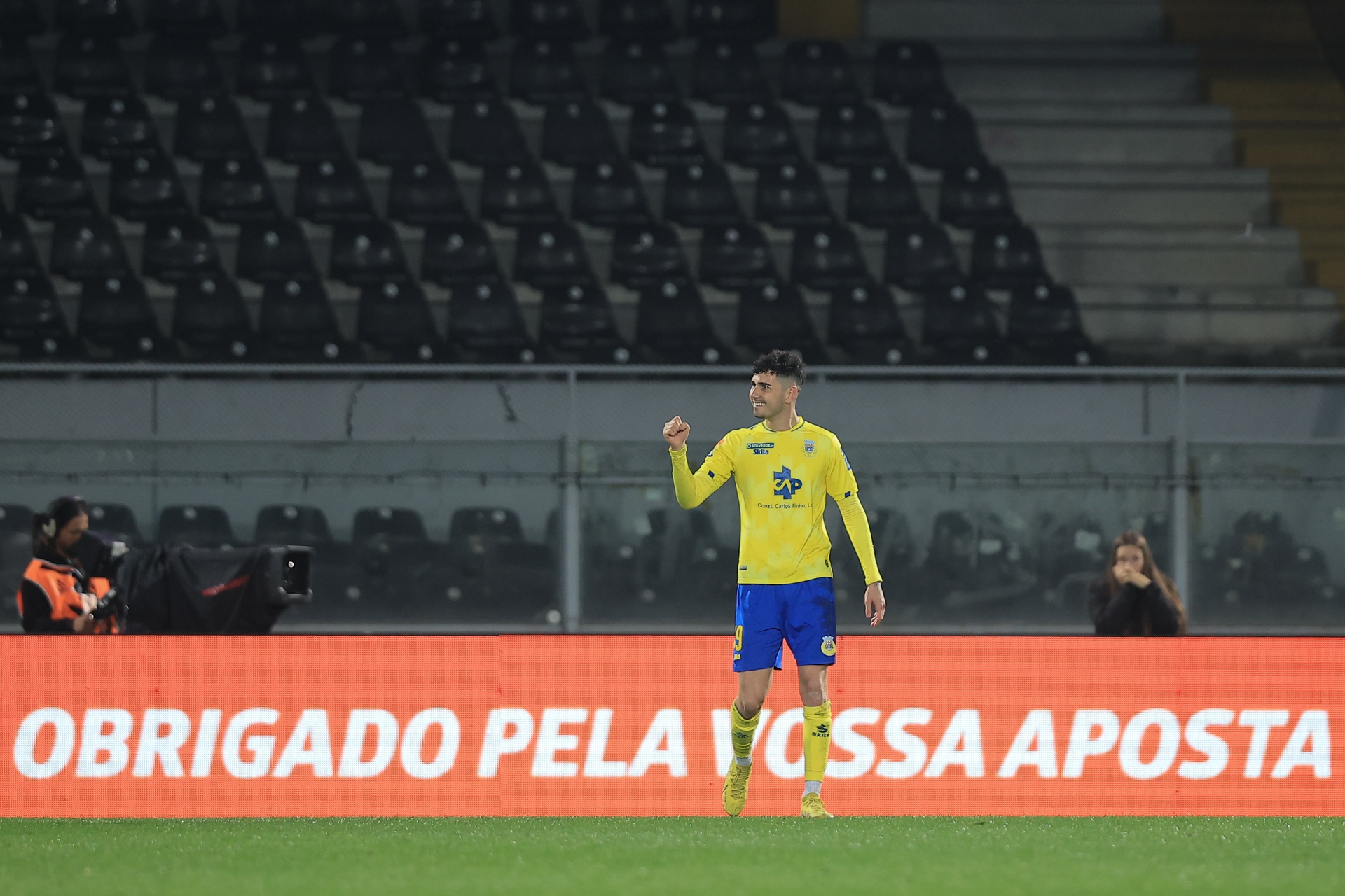 Kibice Barcelony pewnie go nie pamiętają. Oto, gdzie jest gwiazdą w wieku 27 lat