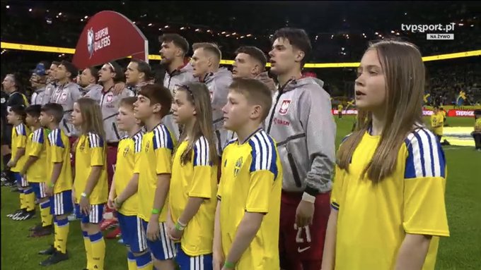 Brzydki gest Szwedów. Zrobili to przed pierwszym gwizdkiem