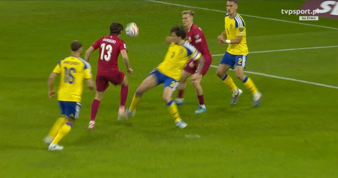 Sędzia ograbił Polskę?! Gigantyczne kontrowersje w finale baraży [WIDEO]