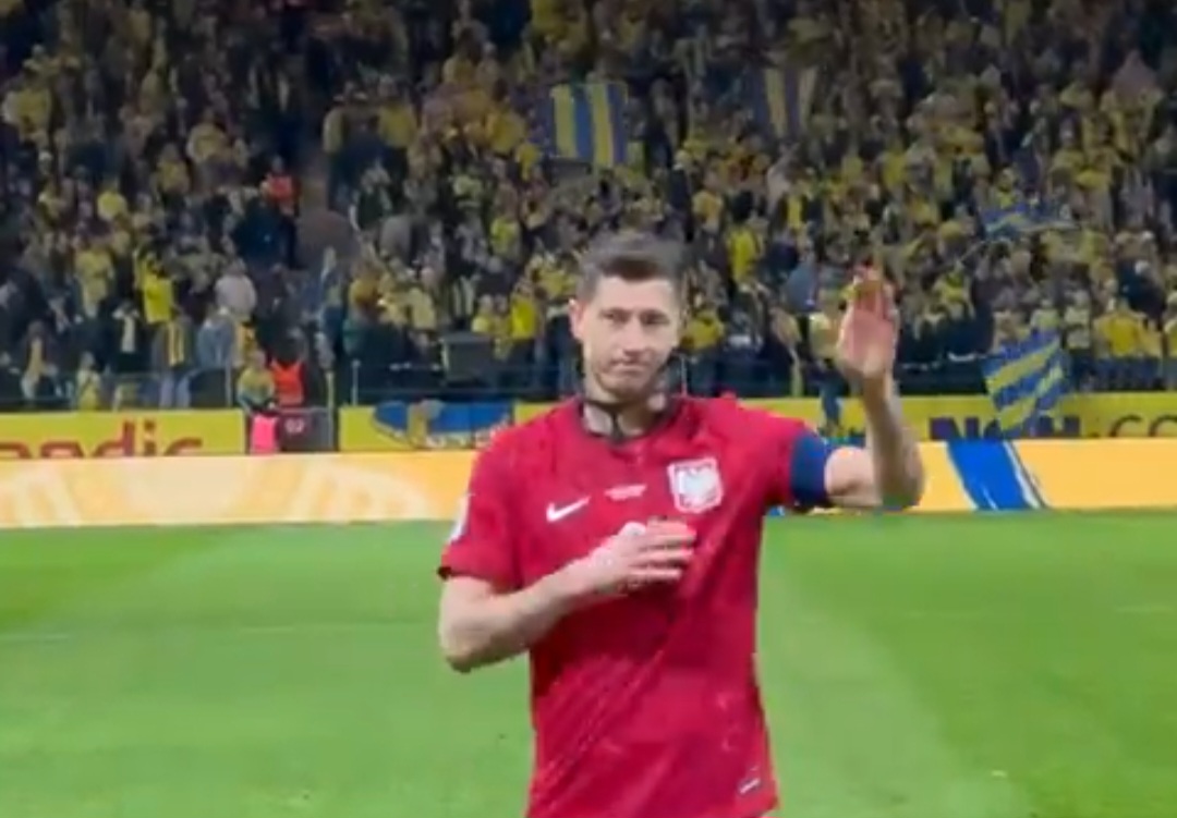 Łzy Lewandowskiego. Tak kapitan kadry zareagował na porażkę [WIDEO]