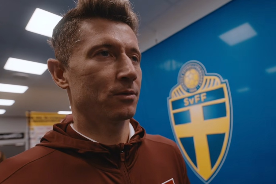 Lewandowski odniósł się do słów Urbana. Poszło o grę kadry. "Piłka to gra błędów"