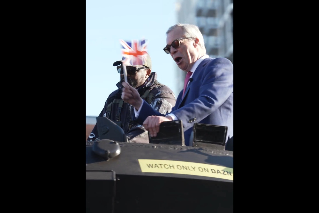 Znany pięściarz rozbroił. Oto, co wyczyniał w czołgu [WIDEO]