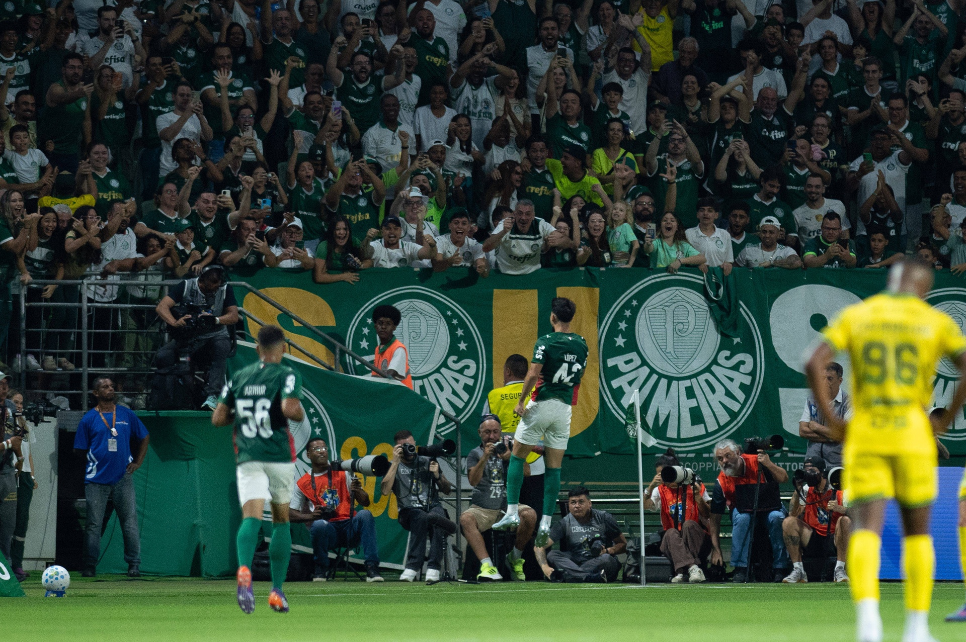 Grube miliony za 16-latka. Brazylijczycy odrzucają poważne oferty