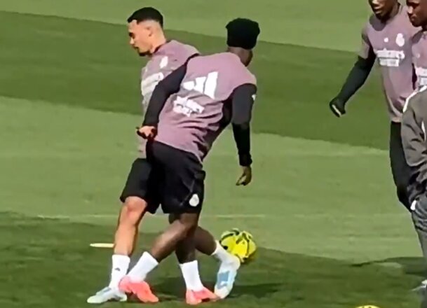 Vinicius Jr ośmieszył piłkarza Realu. Cały zespół oszalał [WIDEO]