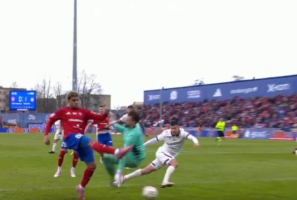 Drągowski dostał kopniaka i nie wytrzymał. "Czuję się jak po wojnie"