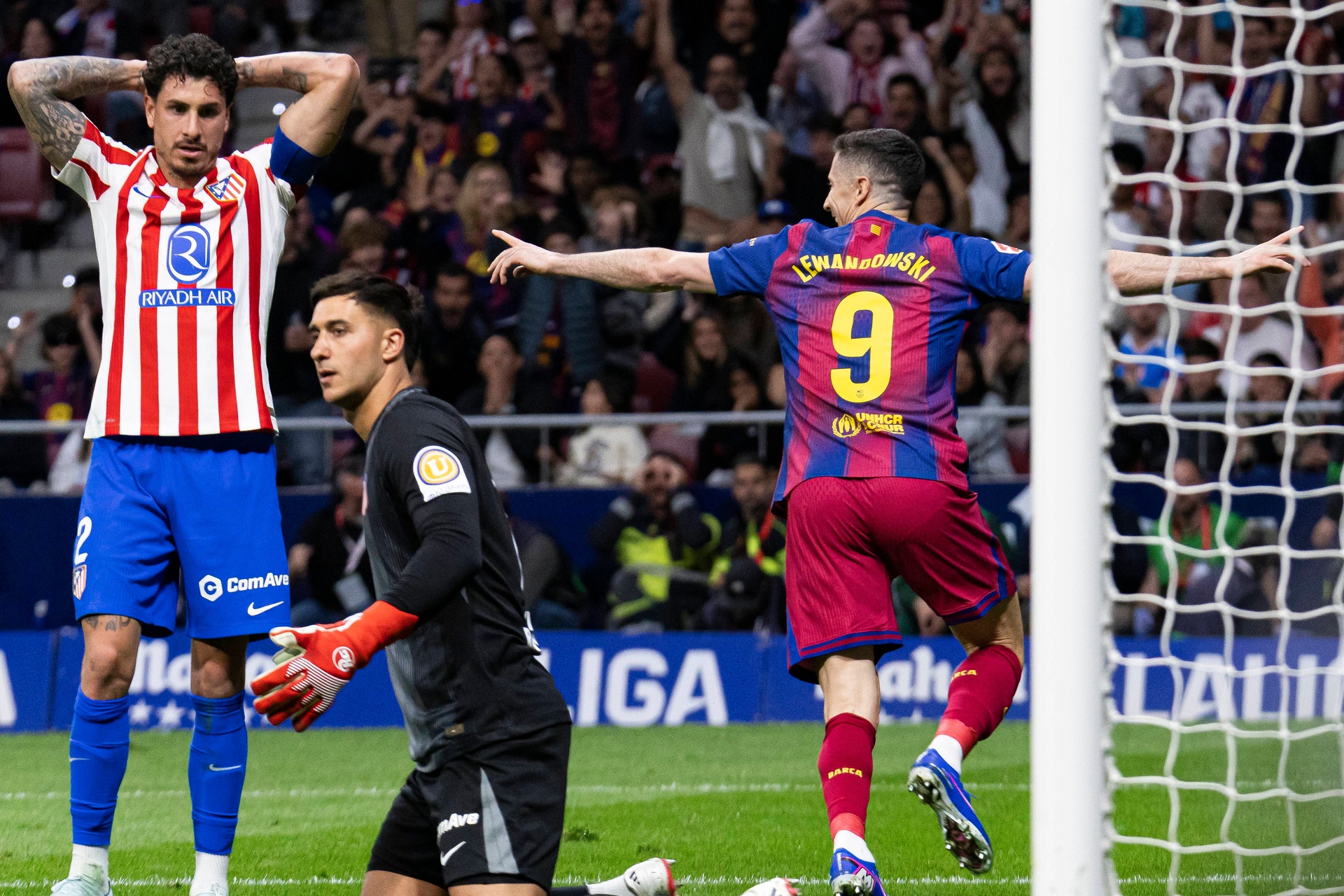 Niewiarygodny wyczyn Lewandowskiego. Barcelona już wie, co musi zrobić