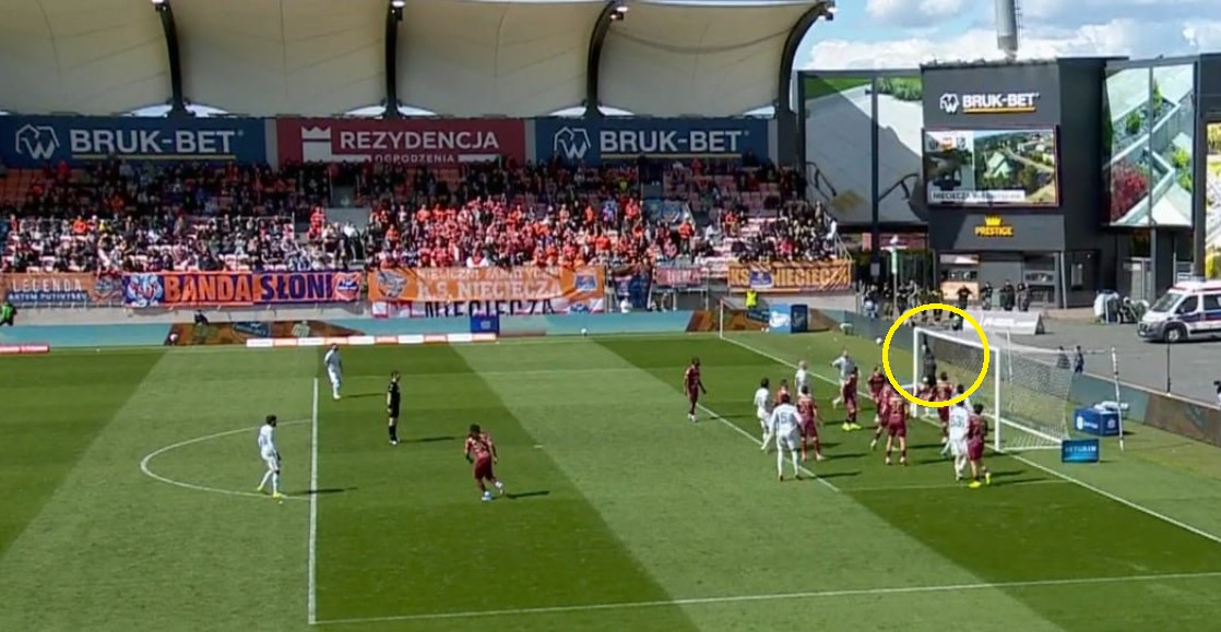 Gol z rożnego w Ekstraklasie! Cudowne trafienie, to będzie bramka sezonu [WIDEO]