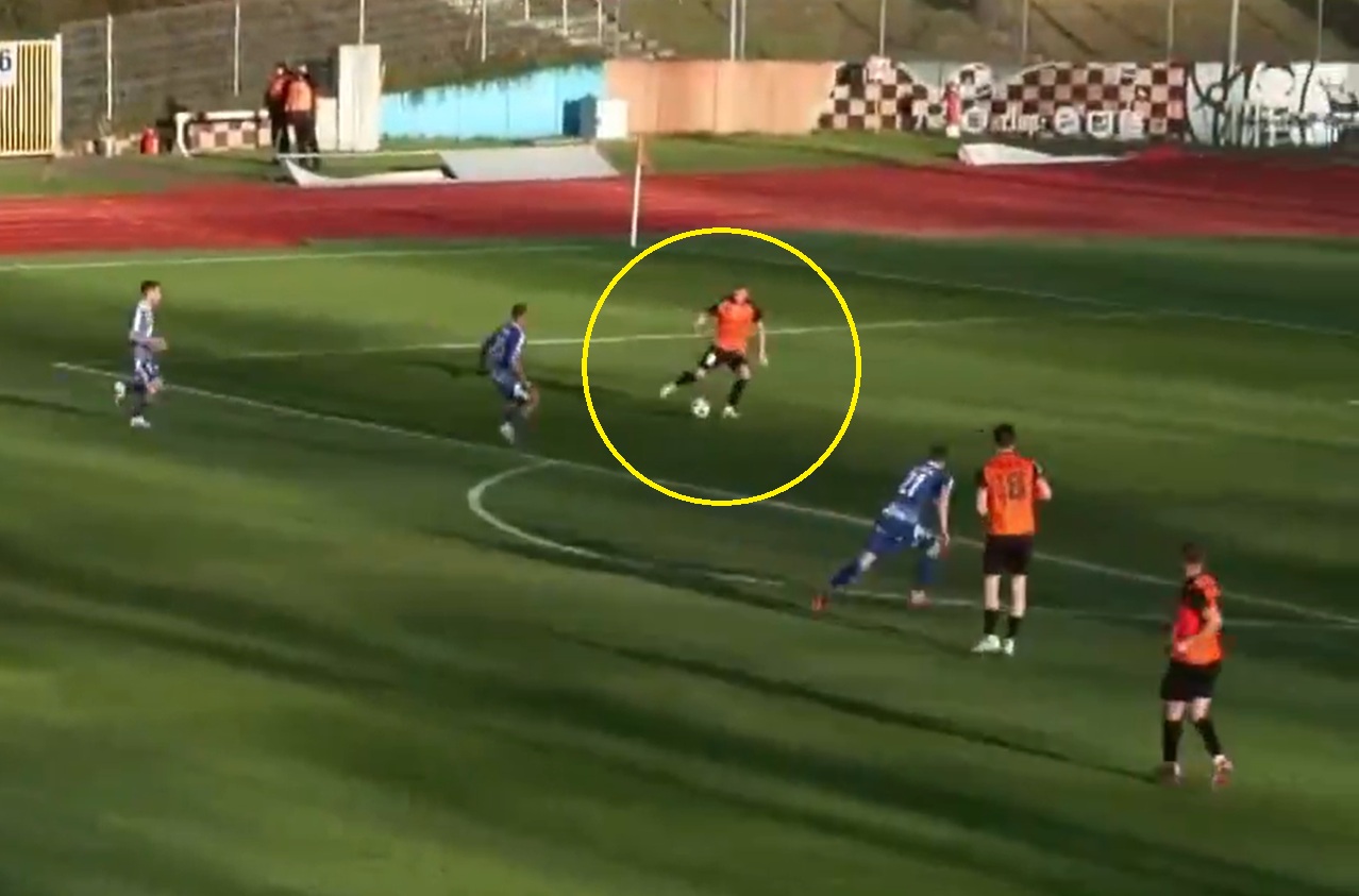 Szokujące zagranie piłkarza Chrobrego. Jego drużyna straciła przez to zwycięstwo [WIDEO]