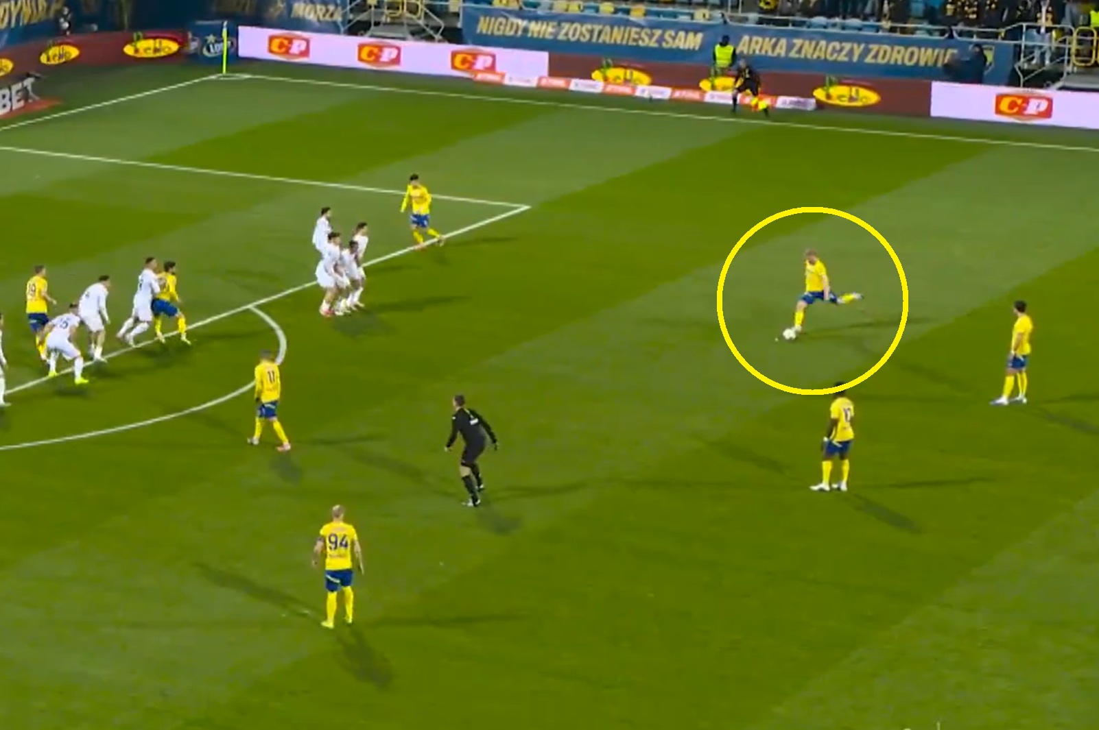 Bezcenna wygrana Arki, fatalne wieści dla Widzewa. Co za gole w Ekstraklasie! [WIDEO]