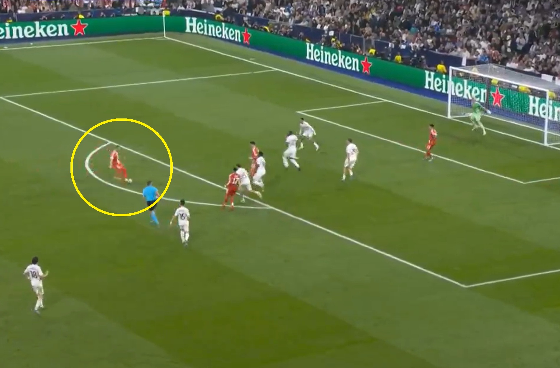 Szok na Bernabeu. Łunin się nie popisał, Kane świętował gola [WIDEO]