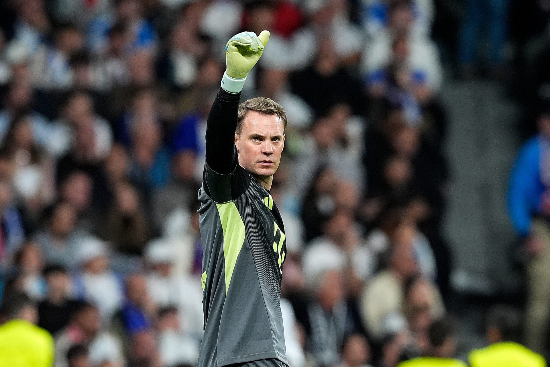 Neuer zachwycił na Bernabeu. Bayern zaprosił go na rozmowę