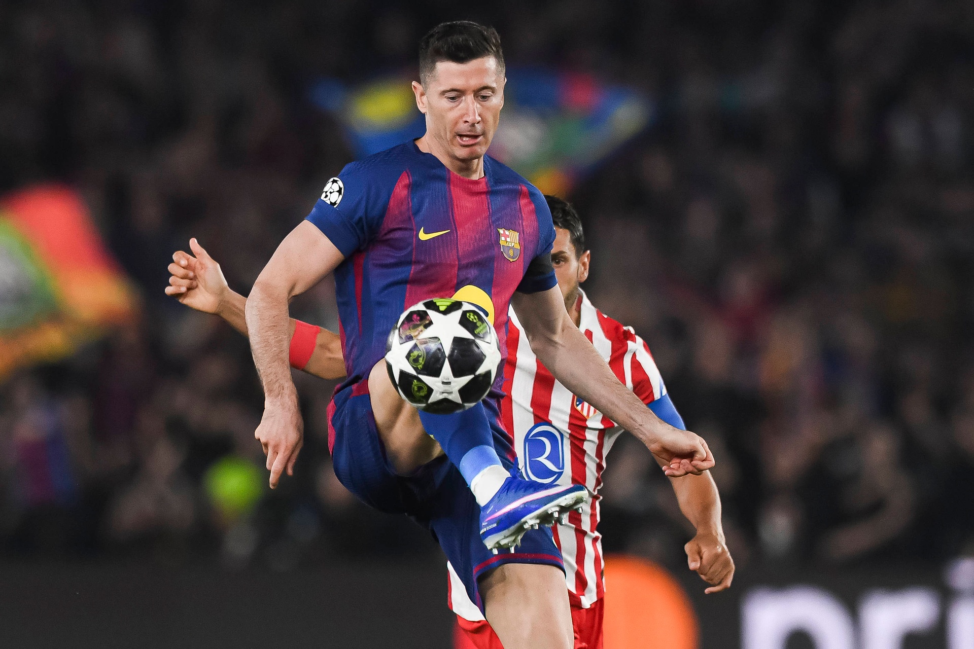 Hiszpanie ocenili Lewandowskiego w Lidze Mistrzów. "Odcięty"