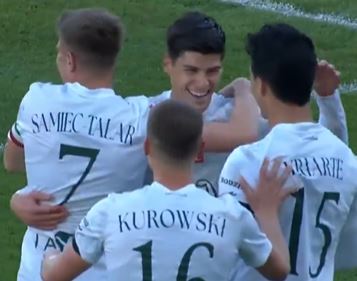 Śląsk pędzi za Wisłą Kraków. Grad bramek, Polonia na kolanach