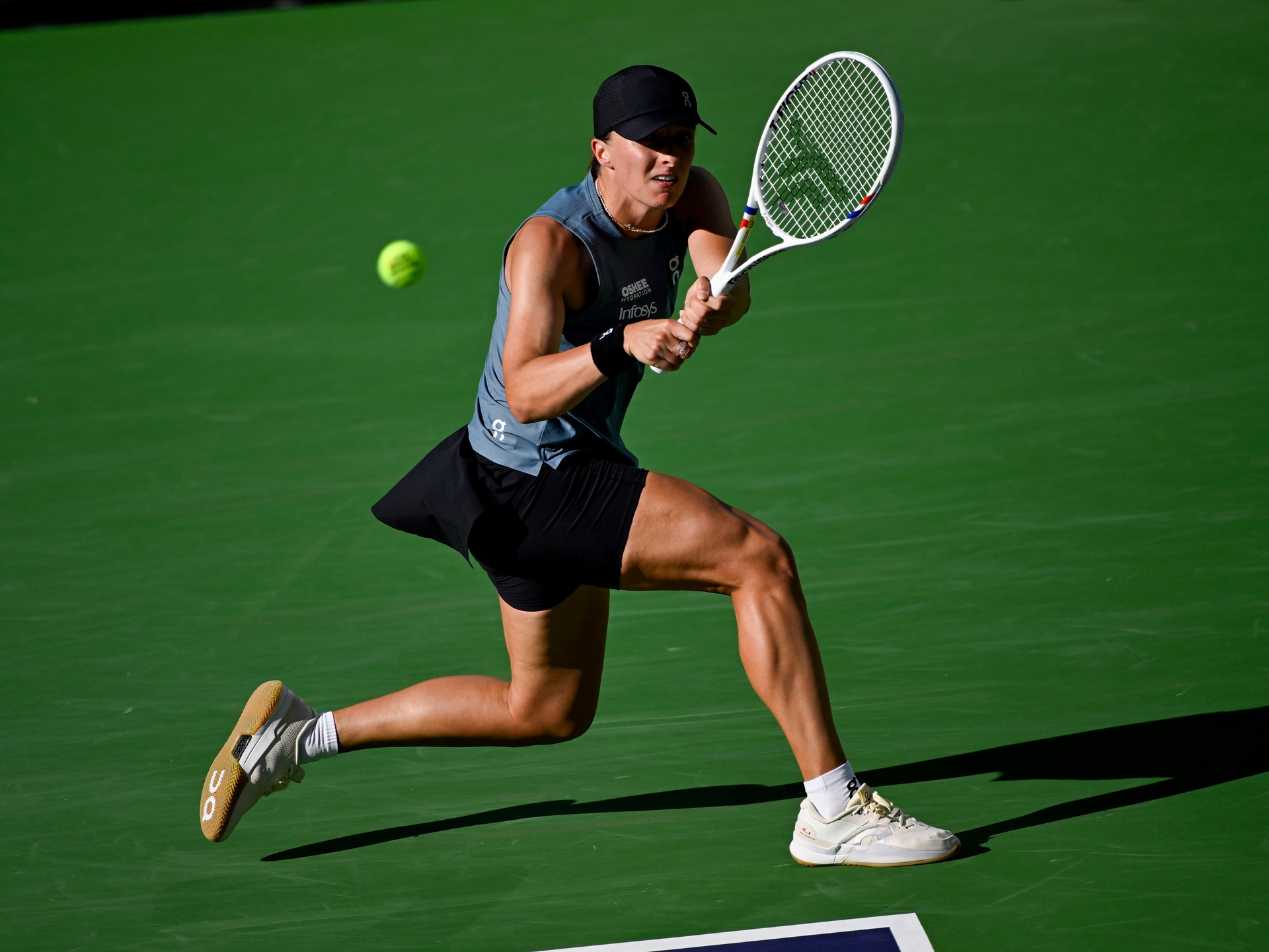 "Rozhisteryzowany tłum wyznawców kościoła Świątek". Mocna wypowiedź eksperta