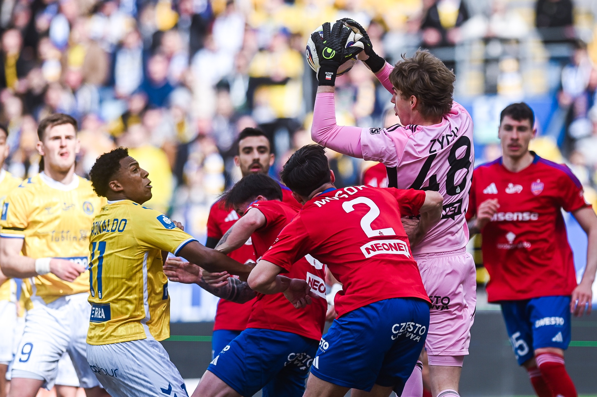 Remis rzutem na taśmę. Minięcie Rakowa było o włos