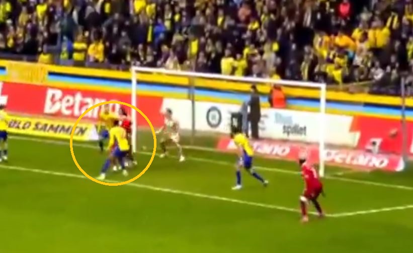 Reprezentant Polski ze swojakiem w hicie! Co za pech [WIDEO]