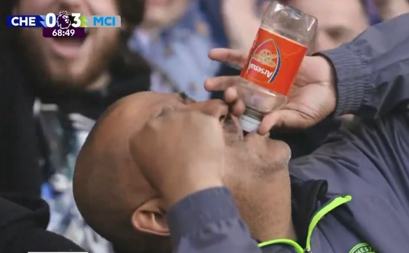 Kibic Man City wyśmiał Arsenal podczas meczu. Kuriozalne nagranie [WIDEO]