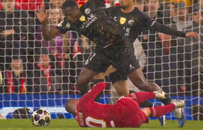 Poważny błąd sędziego w LM?! "Dla to mnie ewidentny rzut karny"