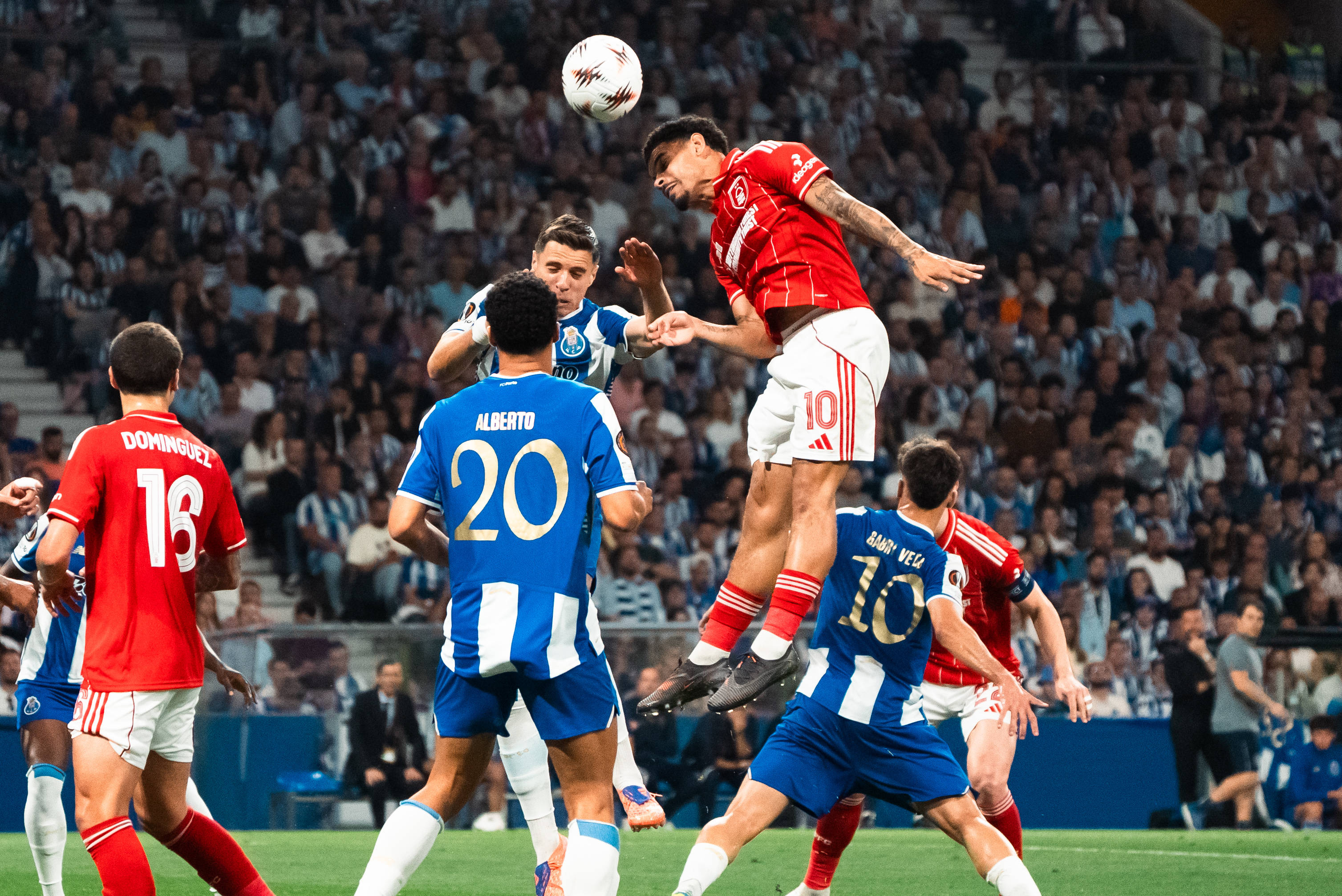 267 zł za gola Porto w meczu z Nottingham Forest. Akcja na ćwierćfinał Ligi Europy