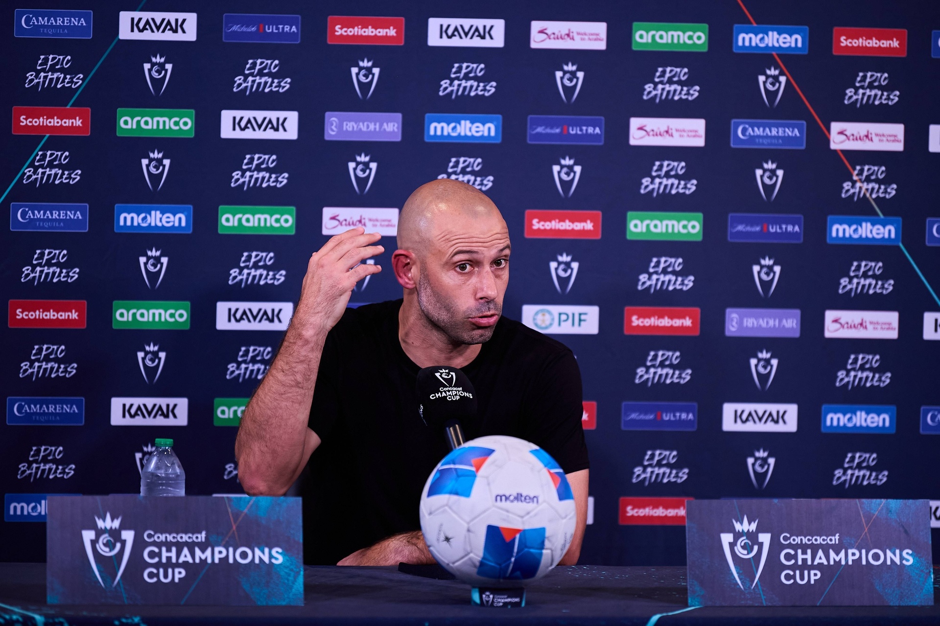 Kulisy odejścia Mascherano z Interu. Takie relacje miał z Messim. "Częste kłótnie"