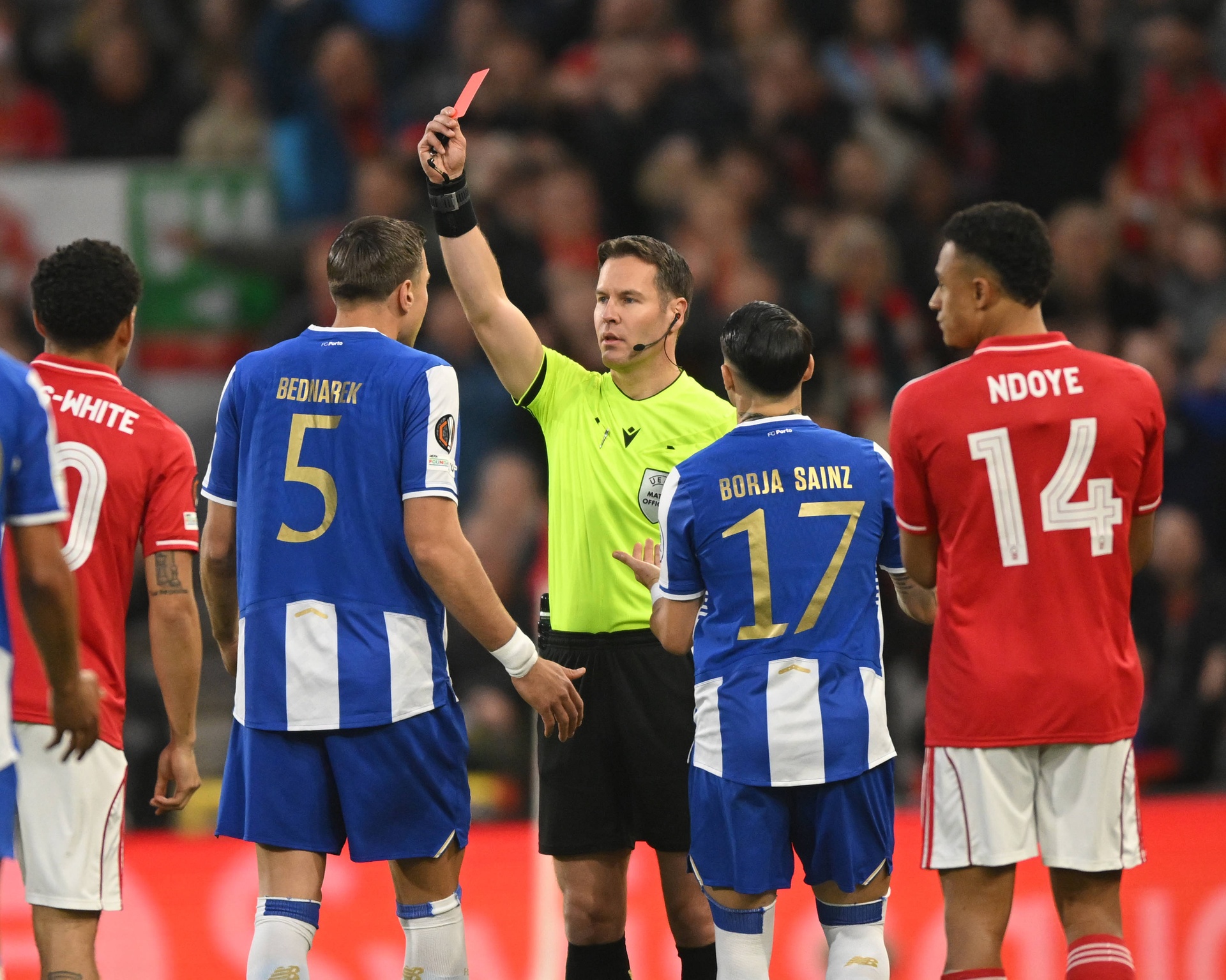 Trener Porto o czerwonej kartce Bednarka. Wskazał przyczynę porażki