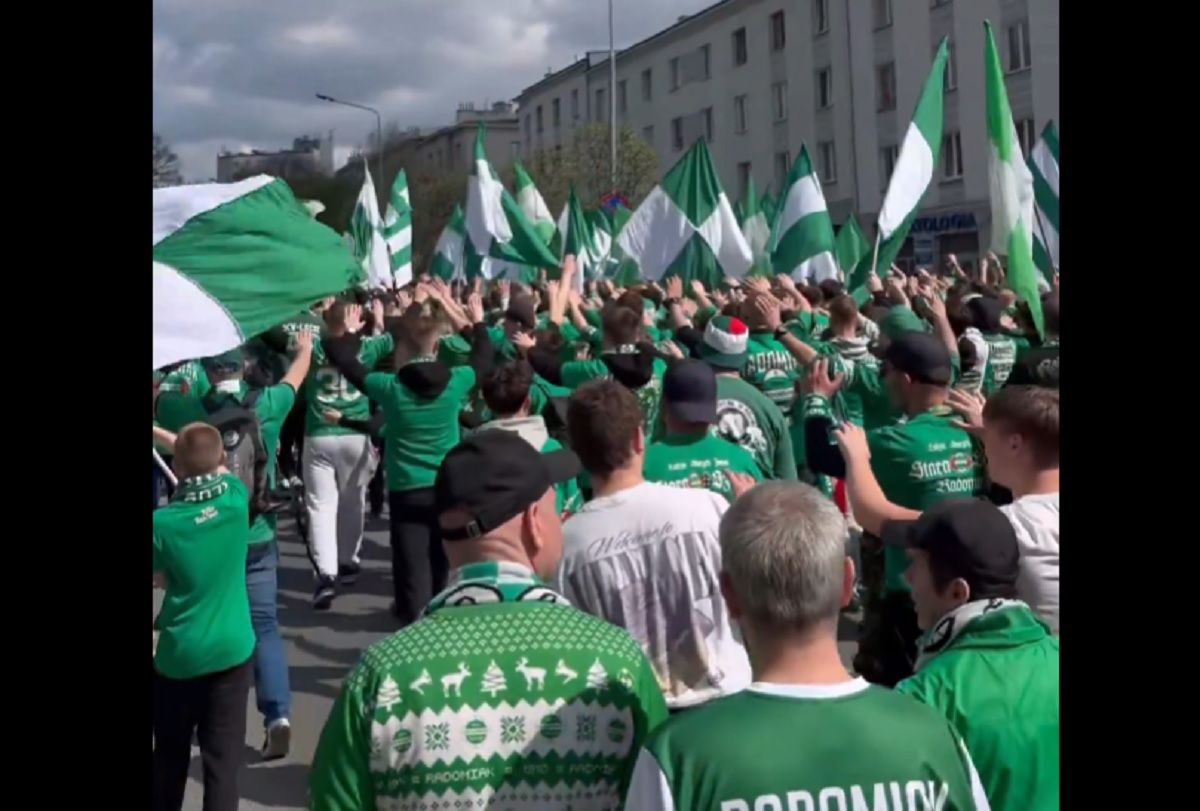 Sceny przed meczem Widzewa. Radom zapłonął [WIDEO]