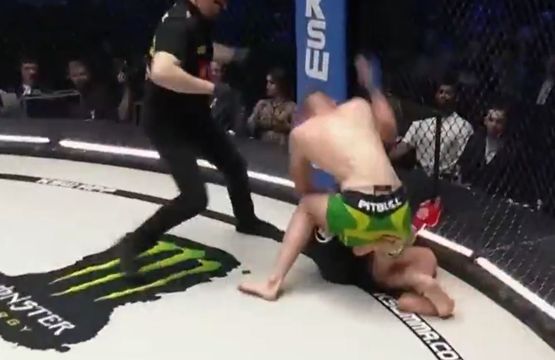 Błyskawiczny nokaut na gali KSW. Debiutant powalił rywala w 44 sekundy [WIDEO]