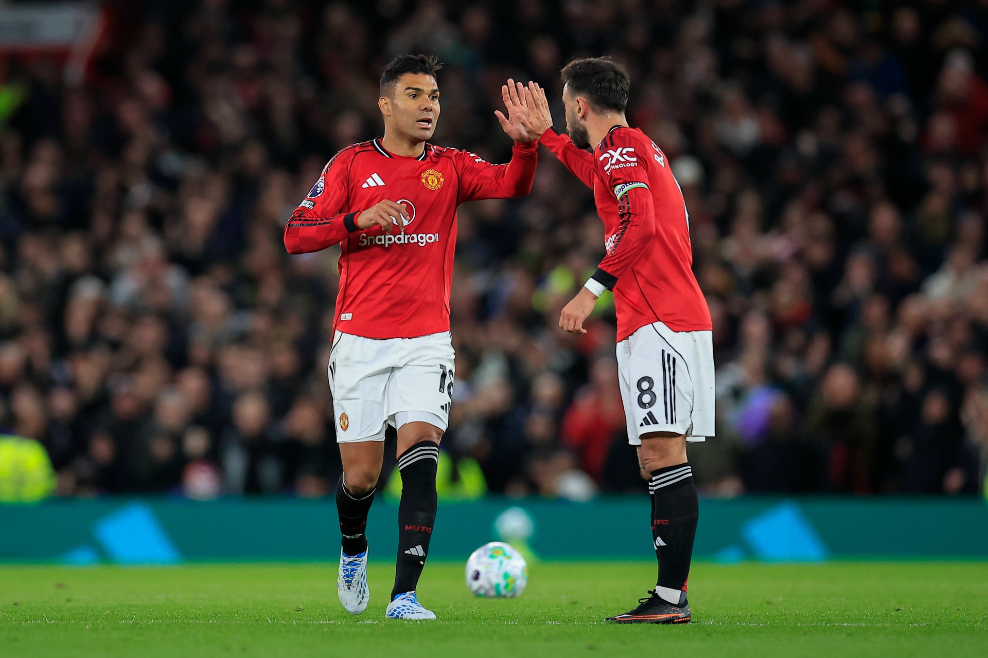 Słaby Man United wygrał na Stamford Bridge. Chelsea waliła głową w poprzeczkę