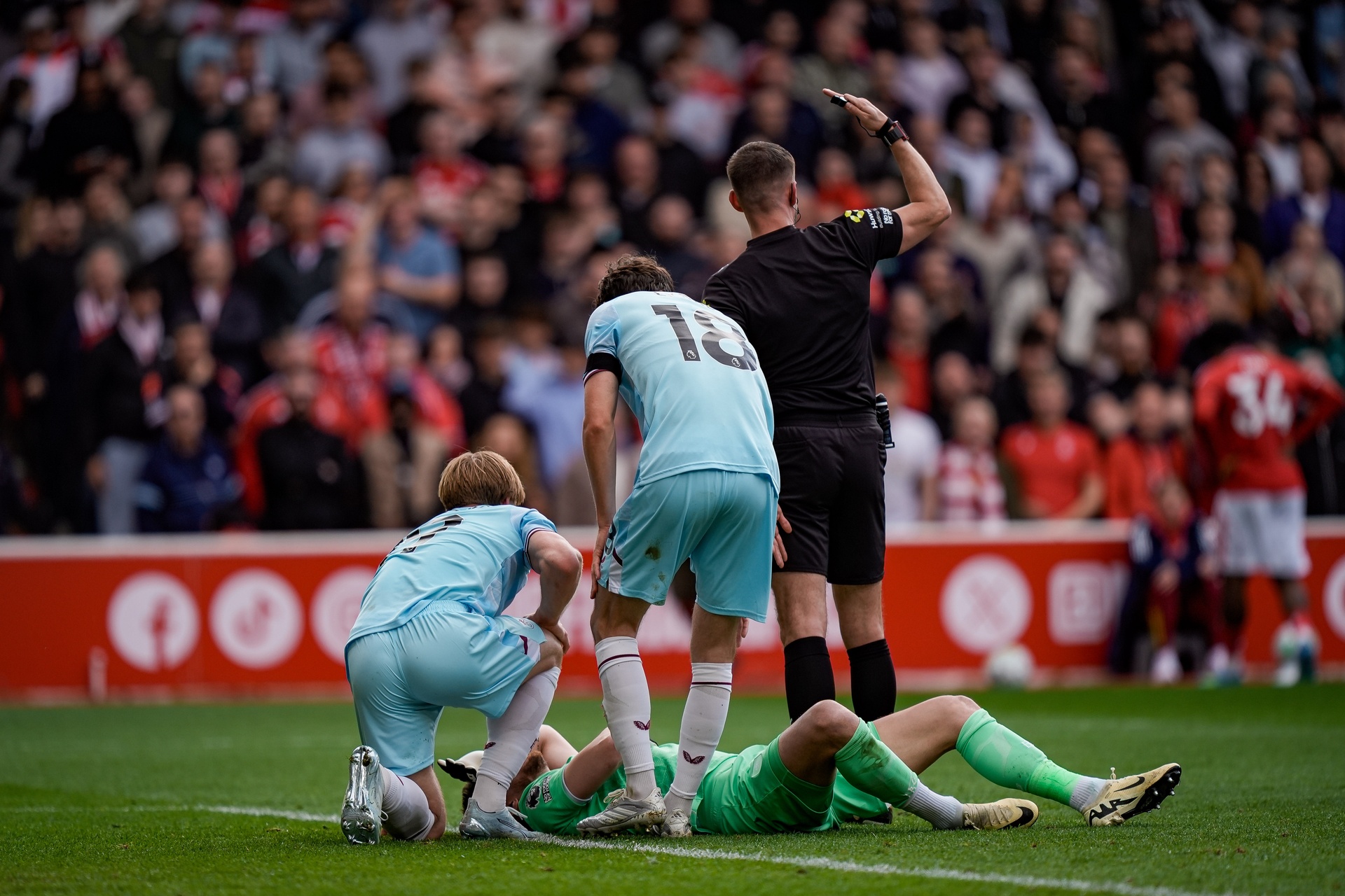 Kolejny klub blisko spadku z Premier League! Aston Villa niemal zbłaźniła się w końcówce meczu