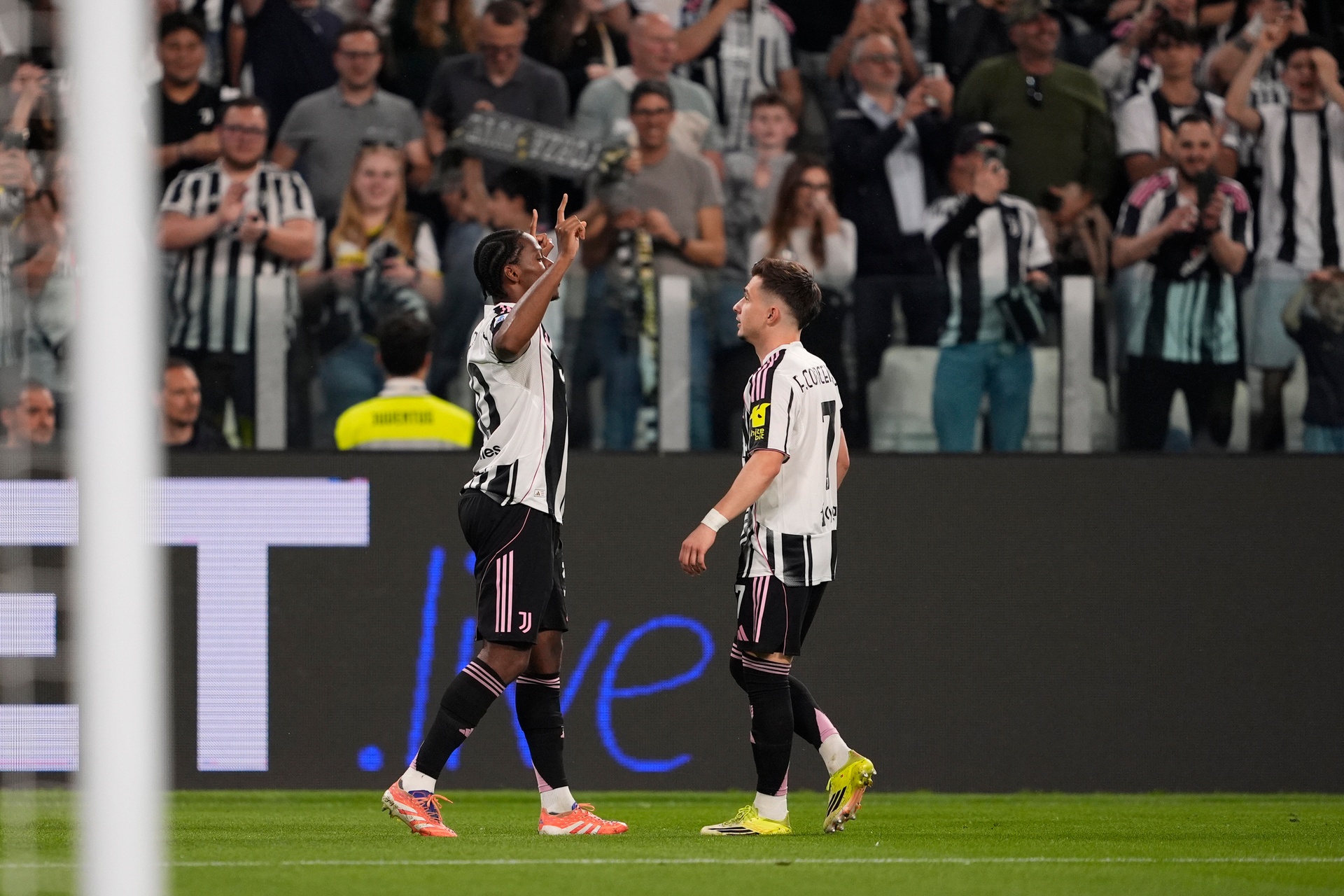 Juventus coraz bliżej LM. Piorunujący start "Starej Damy"