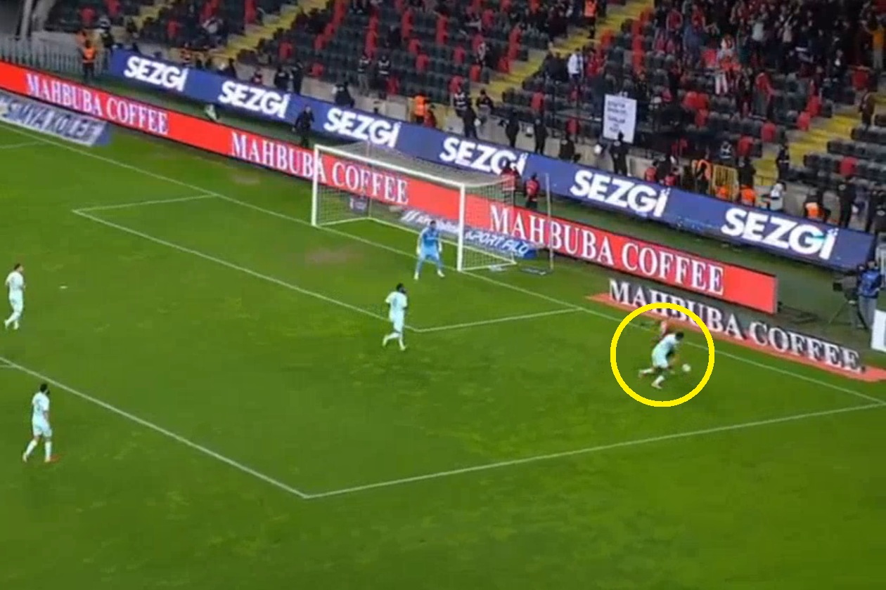 Asysta Kozłowskiego! Polak powalczył do końca [WIDEO]