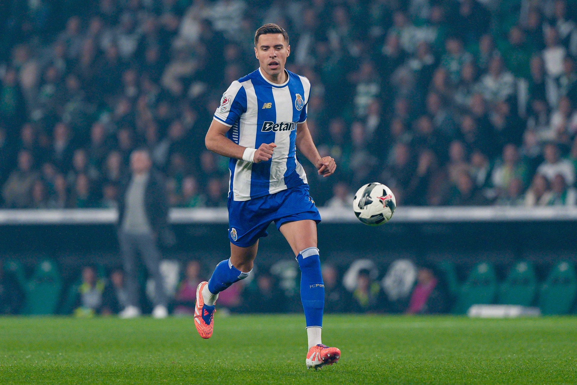 Składy na mecz Porto - Sporting. Polacy w komplecie walczą o finał