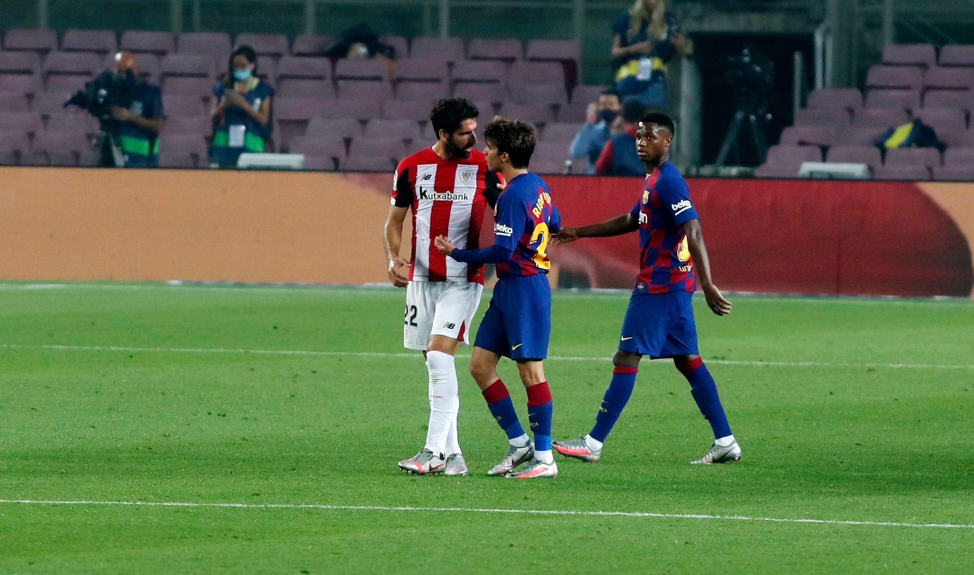 57 meczów w Barcelonie, a potem taki zjazd. Na karku 26 lat, nie gra od 2024 roku