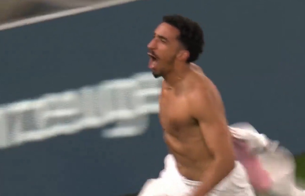 Sceny w półfinale Pucharu Niemiec! Gol piętą w 119. minucie [WIDEO]