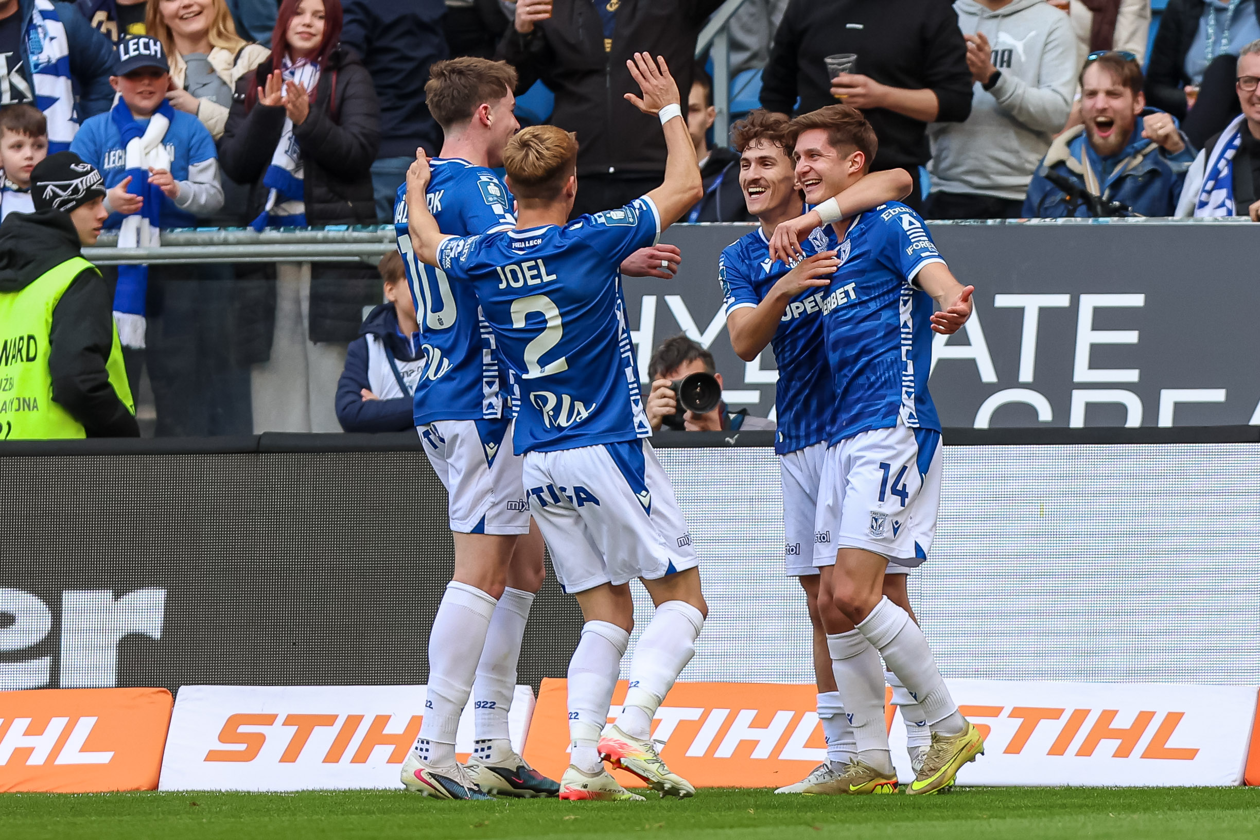 Nowy buk daje 300 zł za celny strzał w Lech - Legia! Szaleństwo na polski klasyk