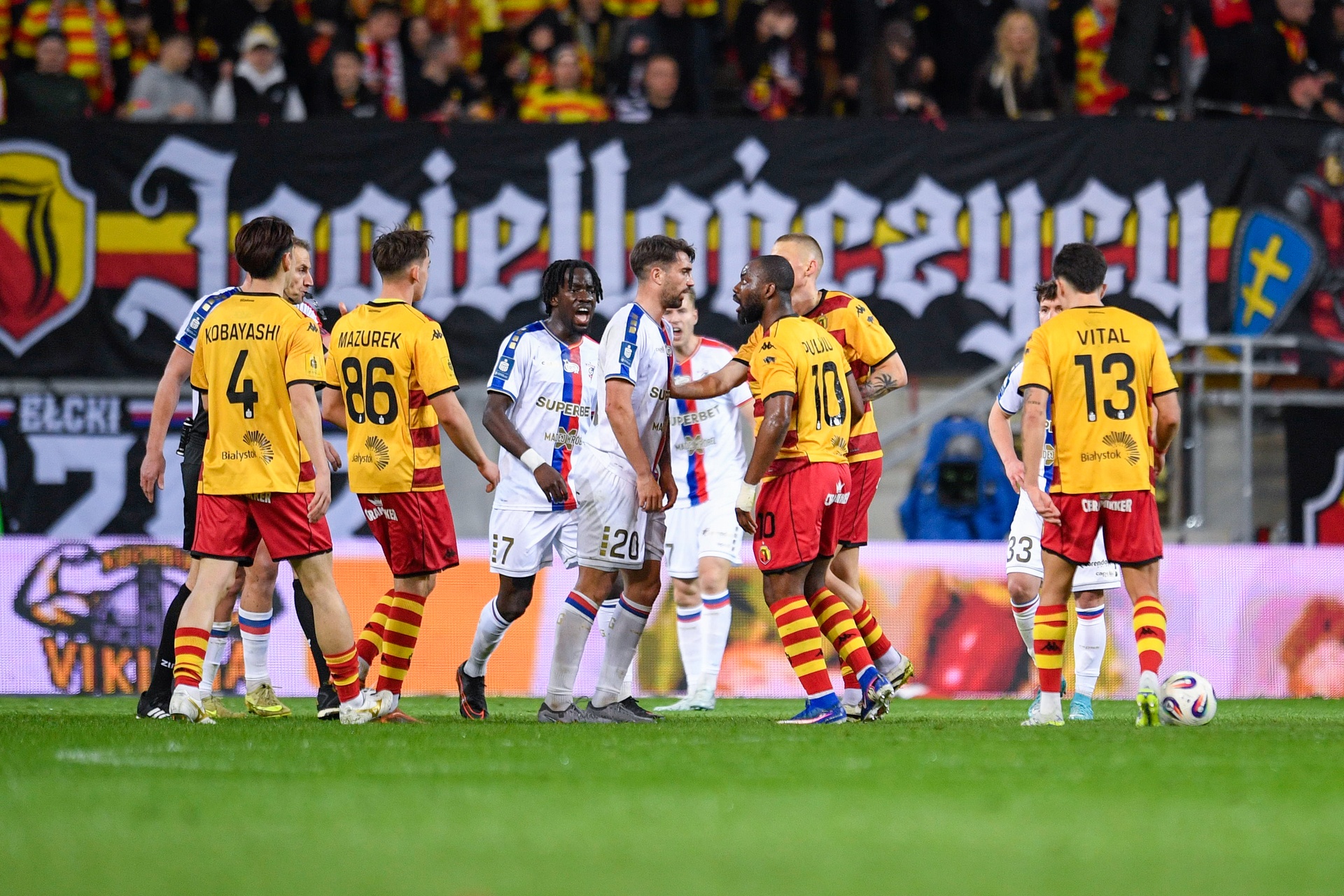 Szalony hit Ekstraklasy! Zdecydował karny w 98. minucie!