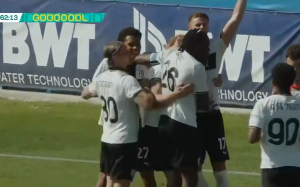 Fantastyczna forma młodego Polaka, 17 goli w sezonie. "Napastnik kompletny" [POLACY ZA GRANICĄ]