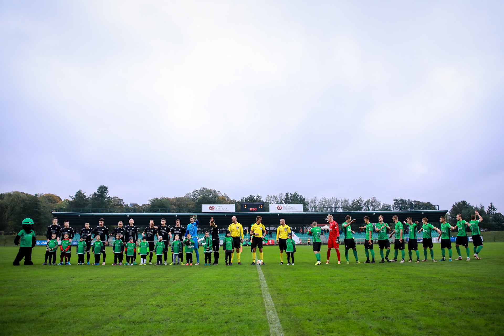 Z Ekstraklasy do III ligi. Pogrążyła ich afera. A w kadrze wciąż duże nazwiska 