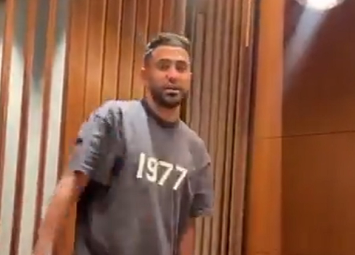 Mahrez sięgnął głęboko do kieszeni. Tak nagrodził kolegów z klubu [WIDEO]