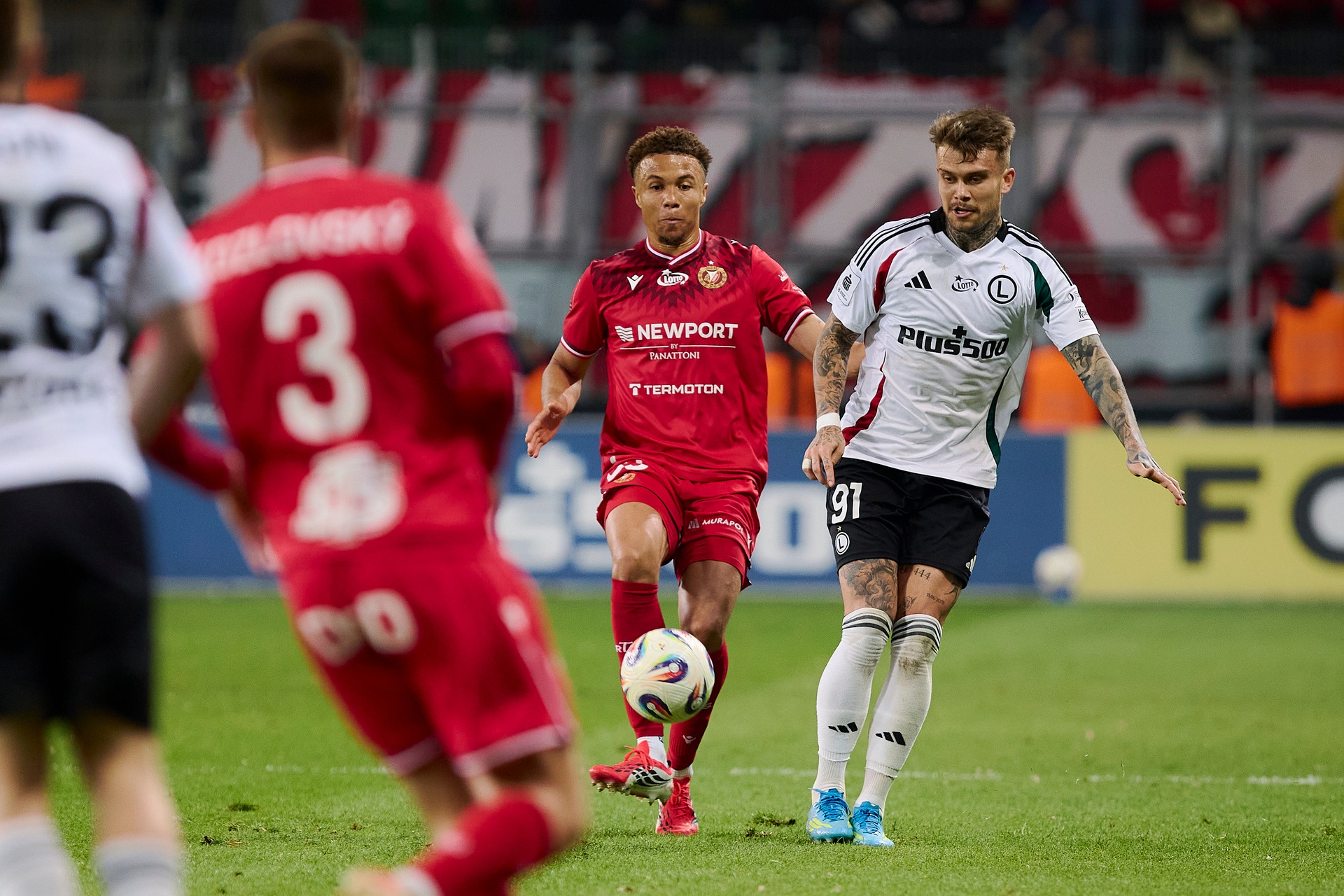 "Tak grają tchórze". Stańdo przejechał się po Widzewie