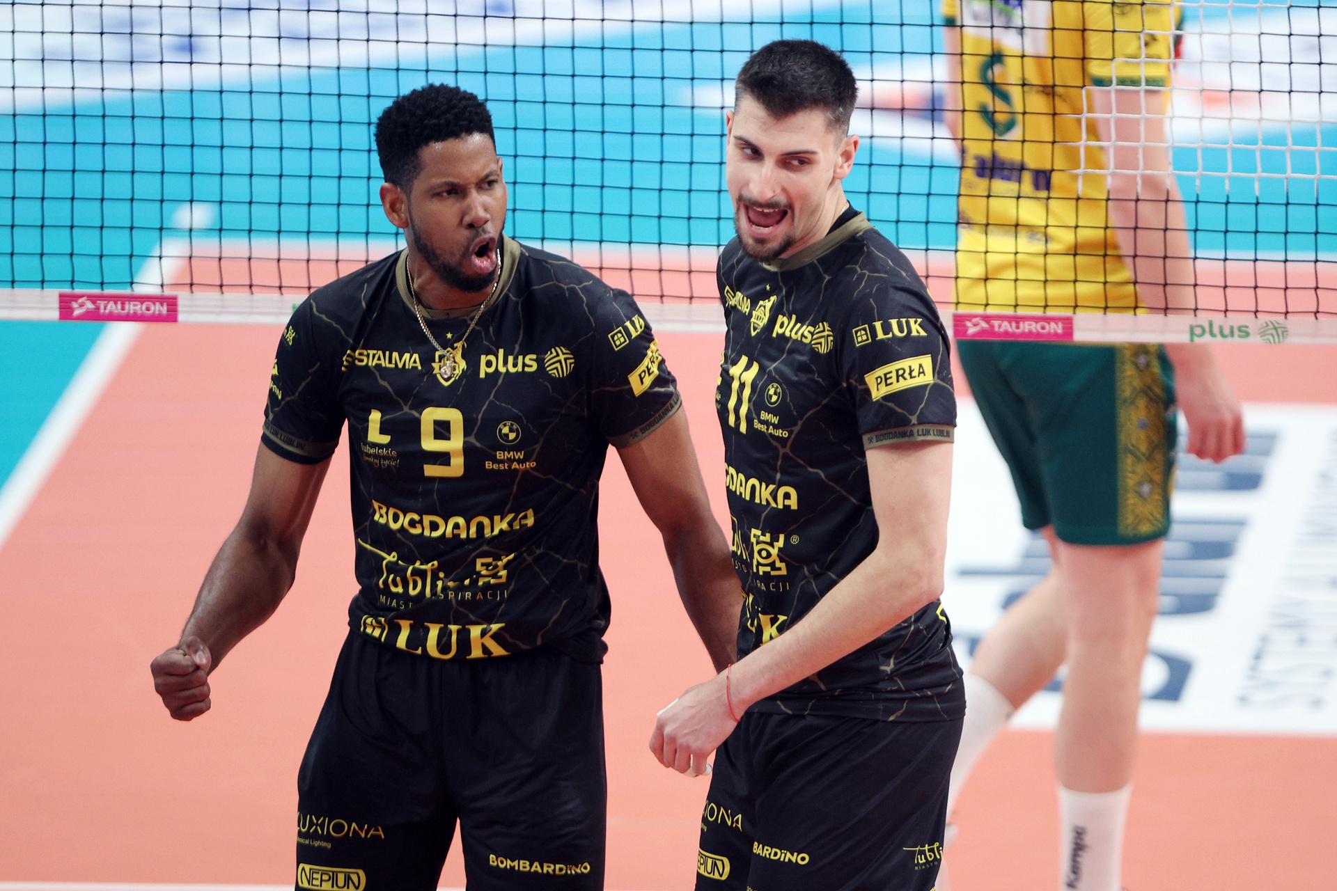 Deklasacja w finale. Leon i spółka bliżej mistrzostwa Polski