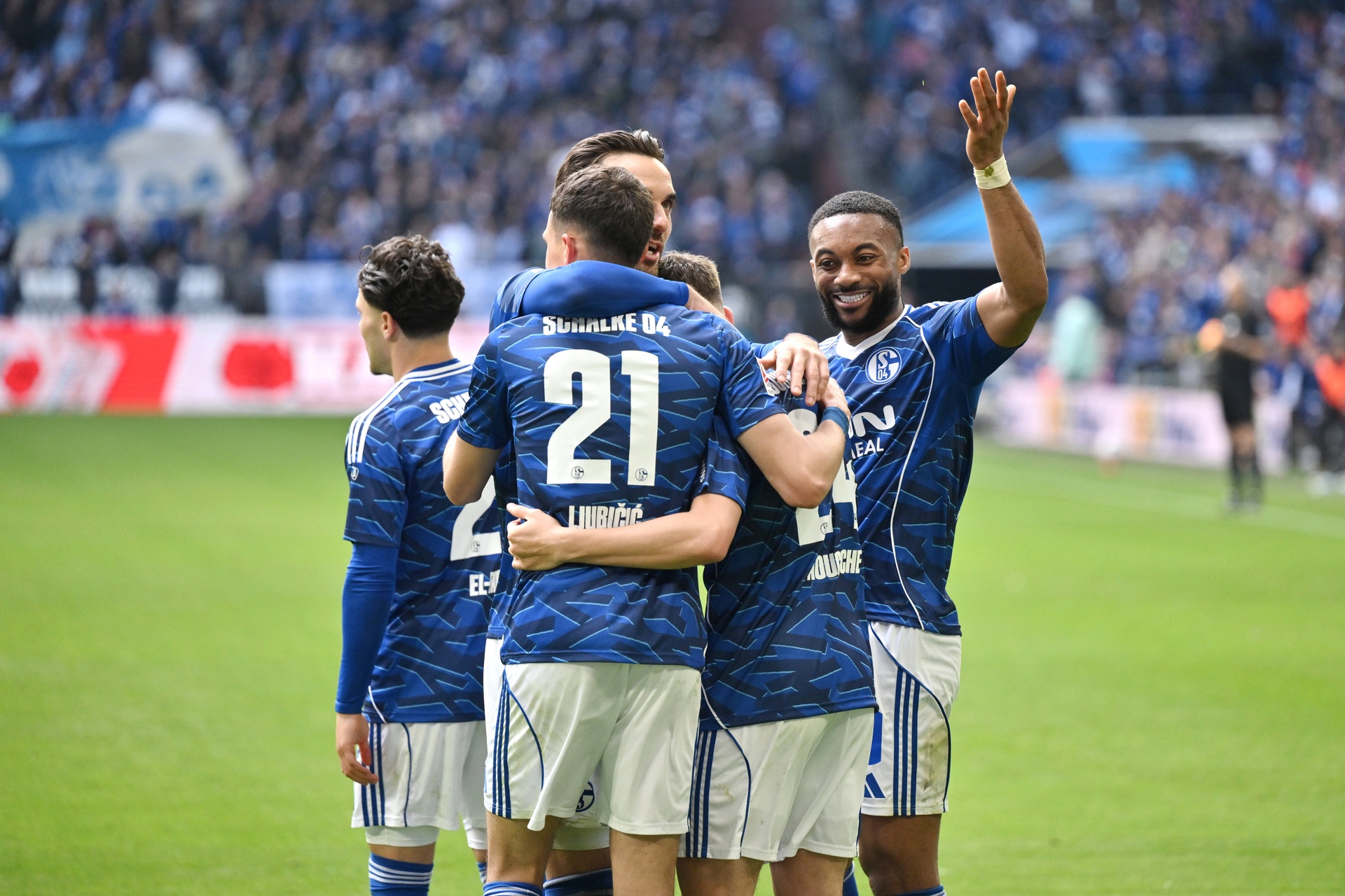 Schalke wraca do Bundesligi. Koniec trzyletniej męki