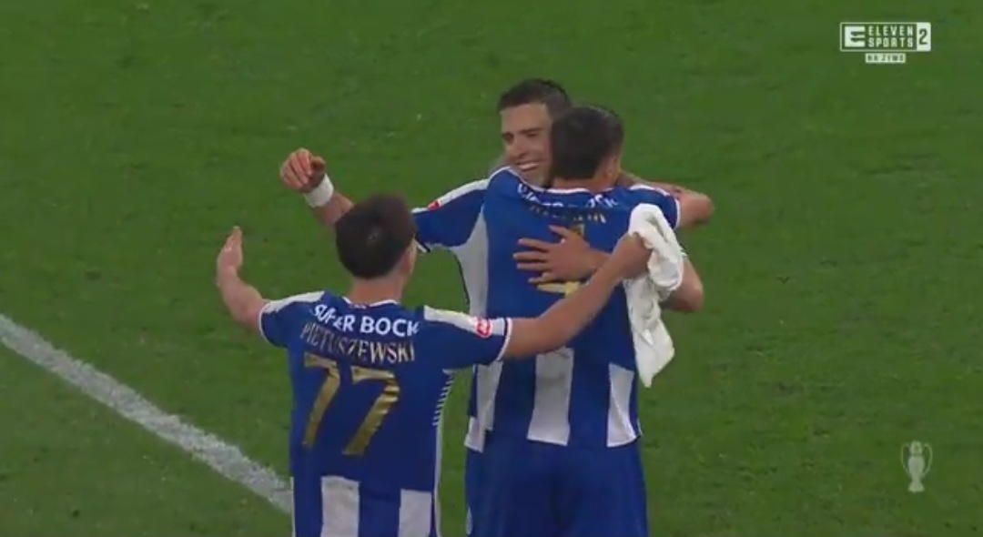 Bednarek, Kiwior i Pietuszewski świętują mistrzostwo. Piękna scena na Estadio do Dragao [WIDEO]