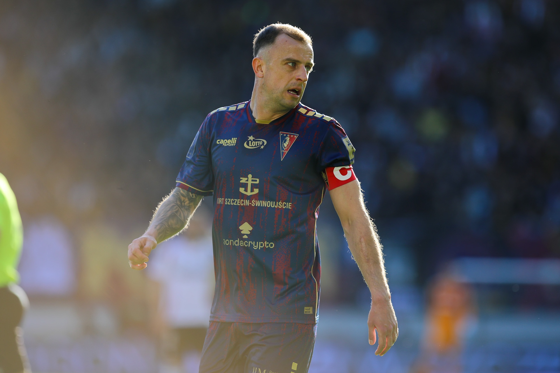Kamil Grosicki z przekazem do piłkarza Lecha Poznań. Króciutko