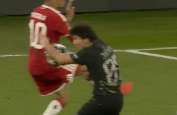 Sędzia skrzywdził Bayern! Znany ekspert bez wątpliwości